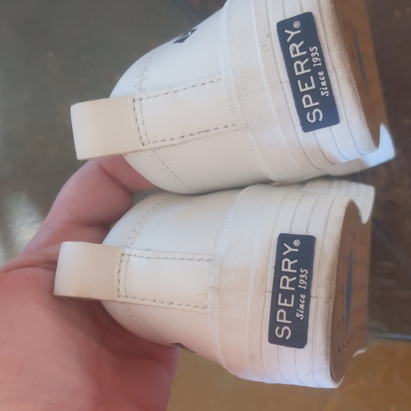 Sperry White Leather Sneakers  Size 7.5 - Picture 8 of 8
